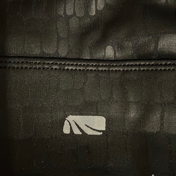 Marika Shiny Reptile Workout Crop Top Size XL New - Picture 3 of 6